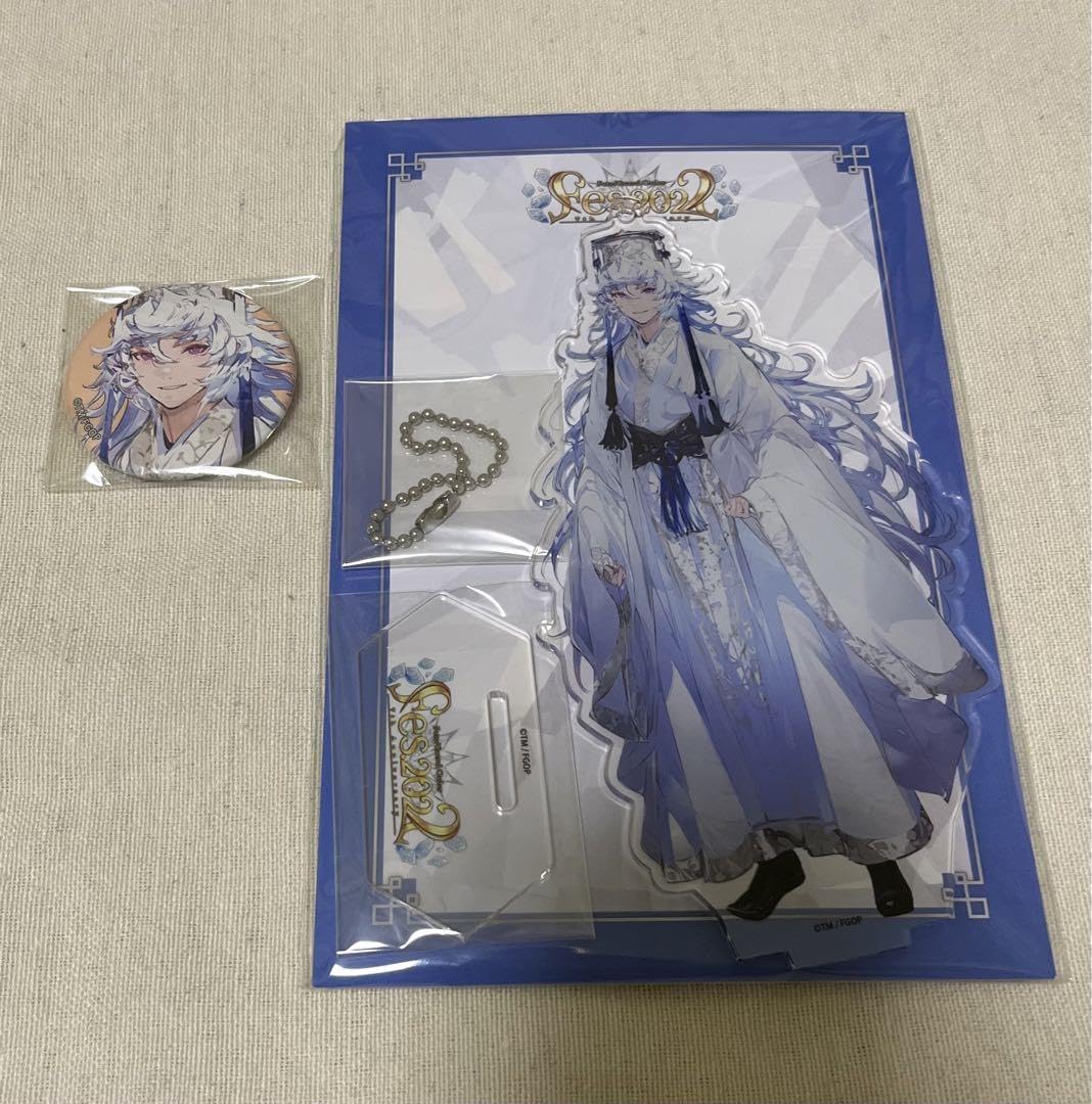 Amazon.co.jp: 霊基召喚缶バッジ マーリン アクスタ アクリルスタンド